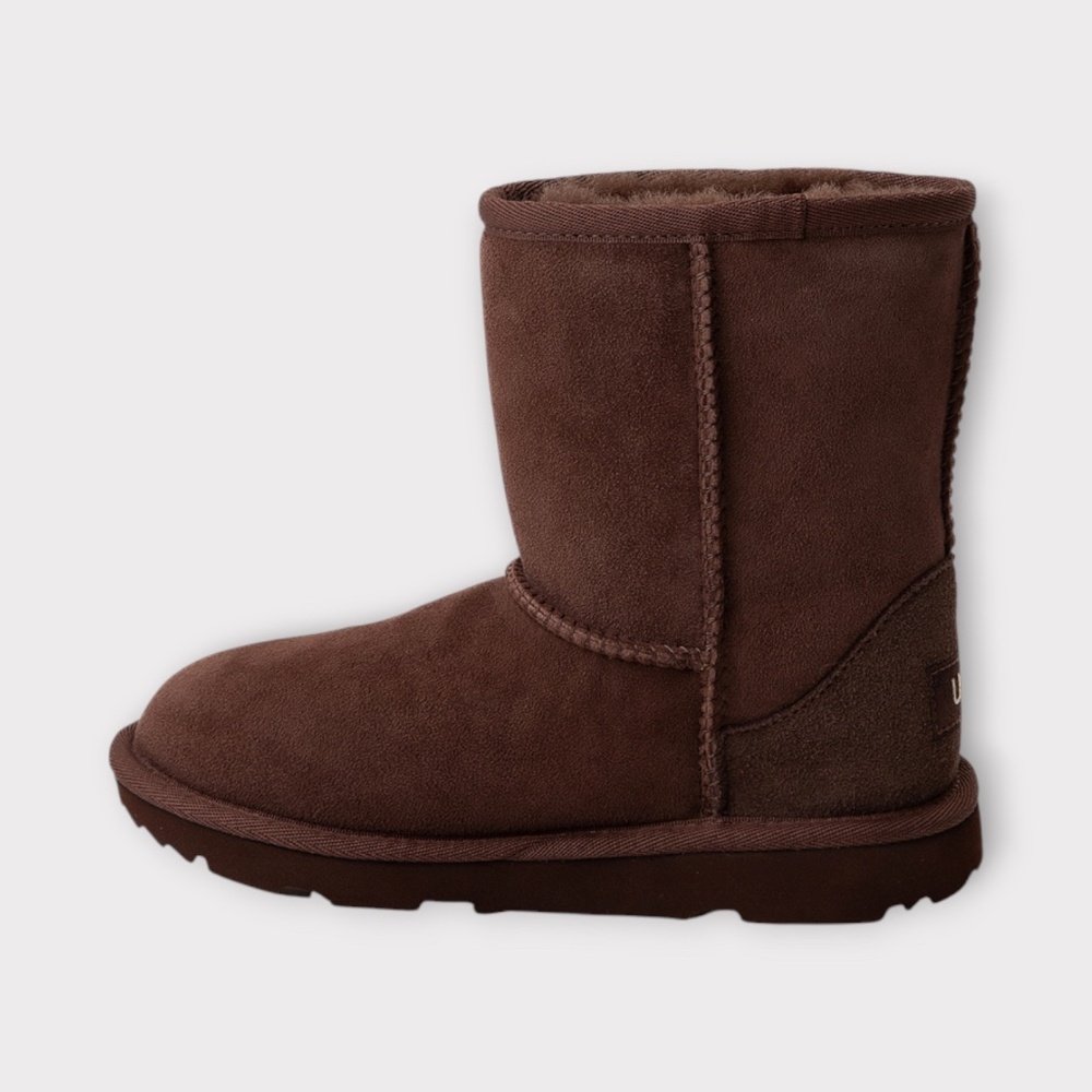 Big Kids UGG Classic II Boot in Burnt Cedar Suede, 1017703K - Picture 6 of 6
